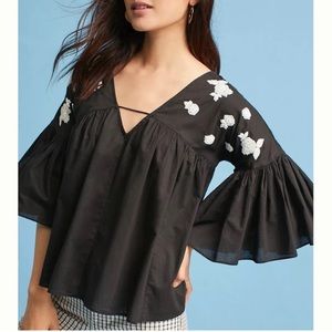 Anthropologie Maeve Flutter Billowy Sleeve Embroidered Florals V Neck Blouse M